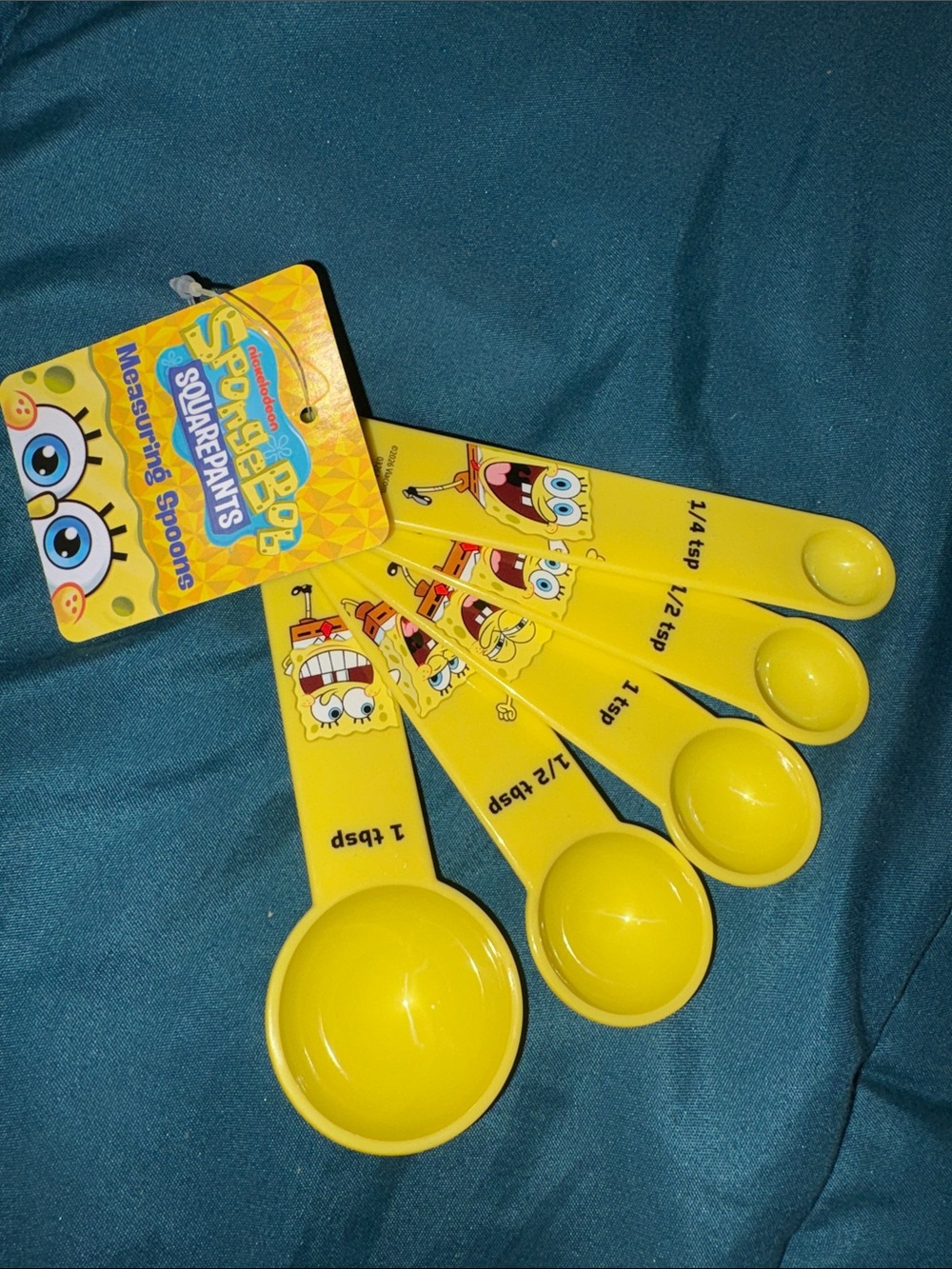 SpongeBob Squarepants Bright Yellow Measuring Spoon Set